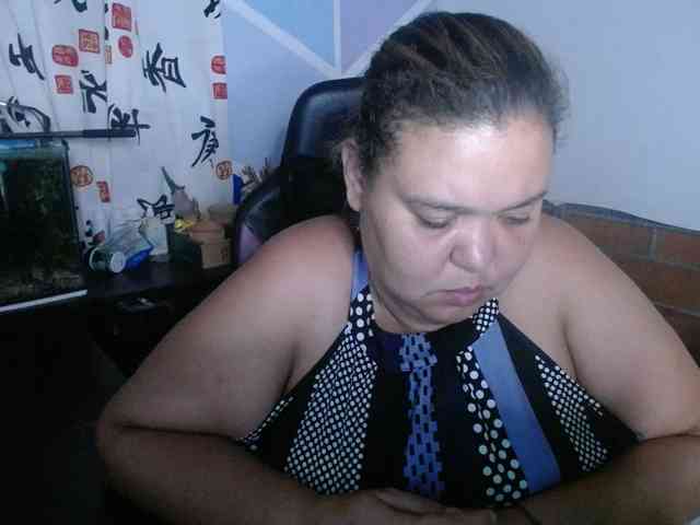 beautifulchubbyqueen webcam