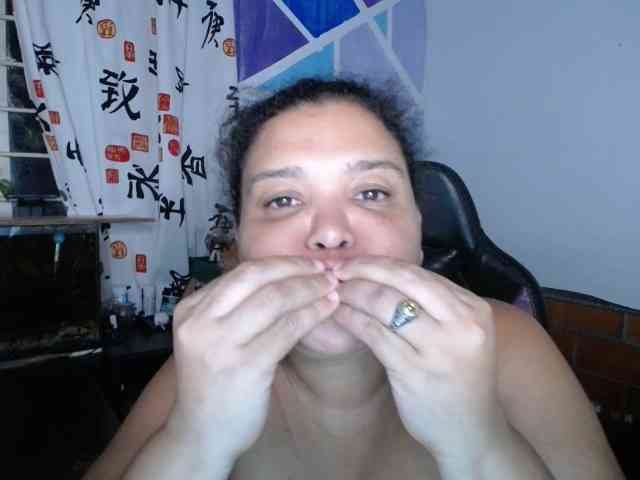 beautifulchubbyqueen webcam