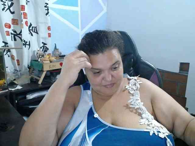 beautifulchubbyqueen webcam