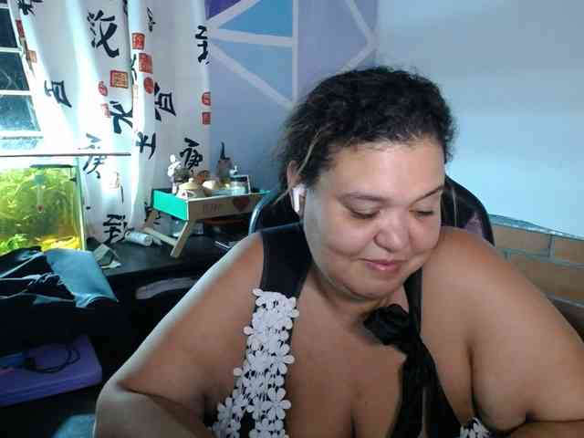 beautifulchubbyqueen webcam