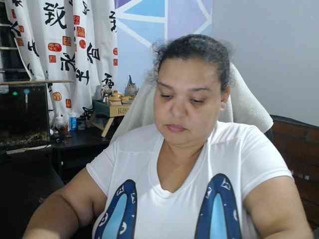 beautifulchubbyqueen webcam