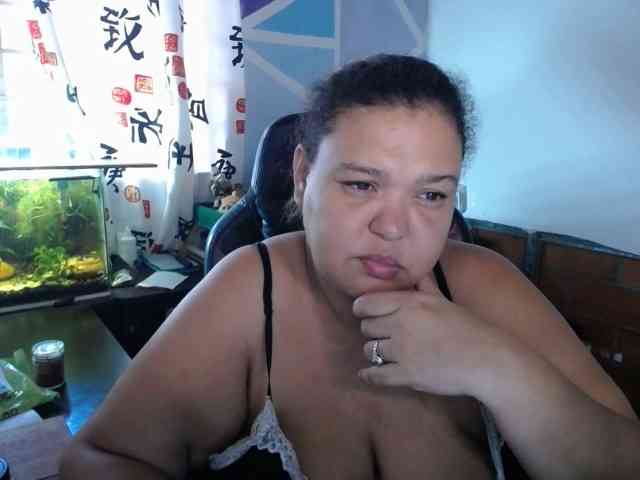 beautifulchubbyqueen webcam