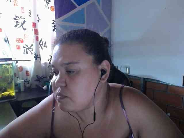 beautifulchubbyqueen webcam