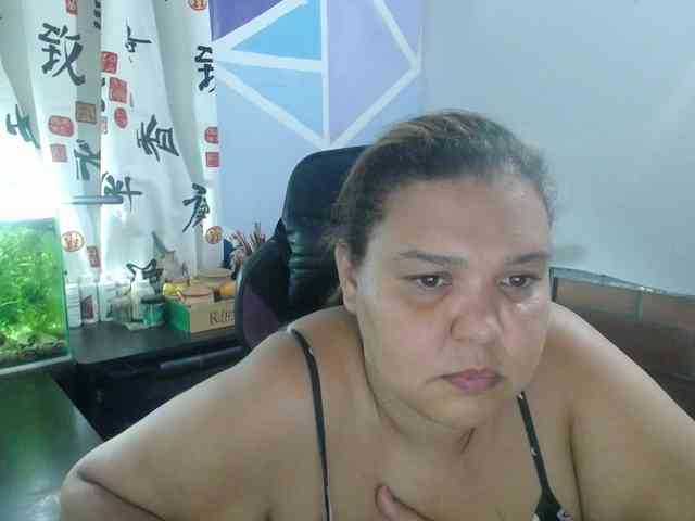 beautifulchubbyqueen webcam