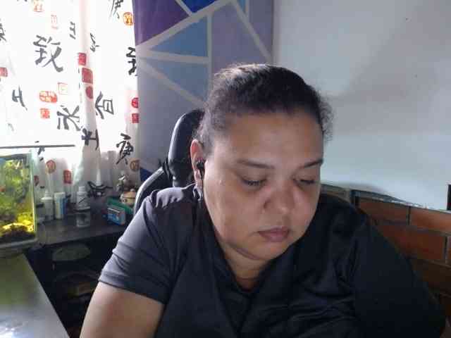beautifulchubbyqueen webcam