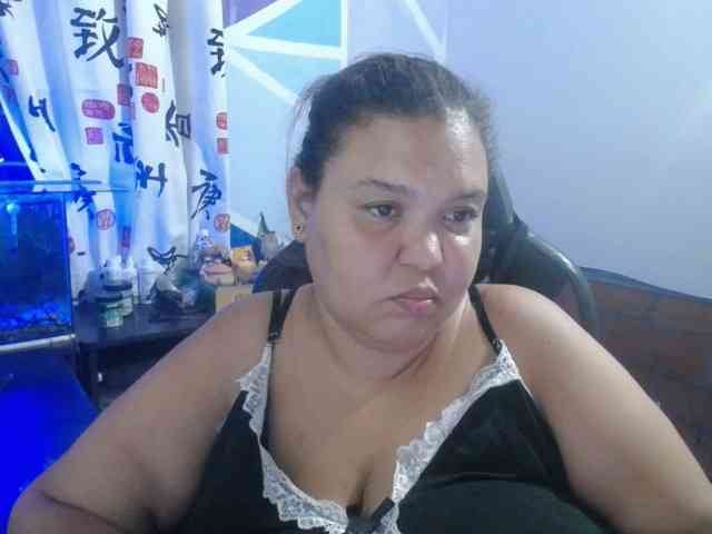 beautifulchubbyqueen webcam