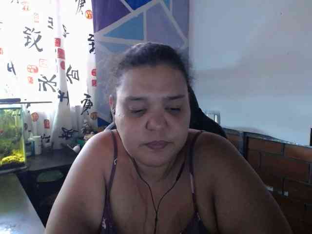 beautifulchubbyqueen webcam