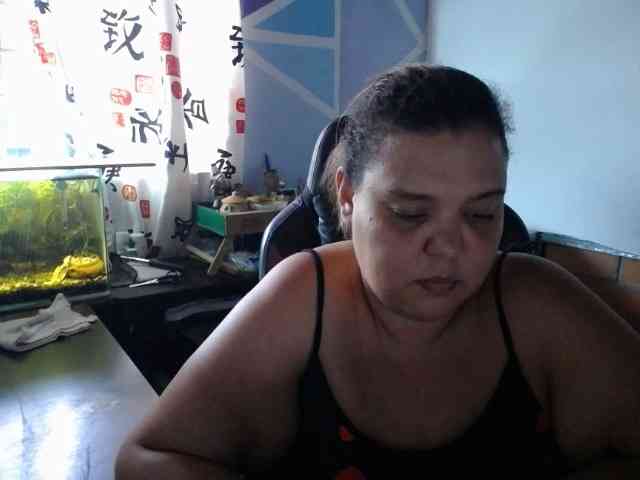 beautifulchubbyqueen webcam