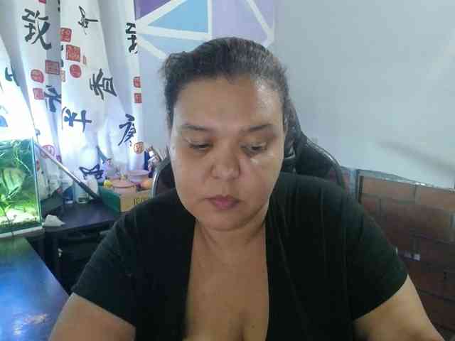 beautifulchubbyqueen webcam