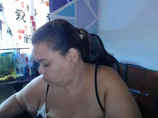 beautifulchubbyqueen webcam