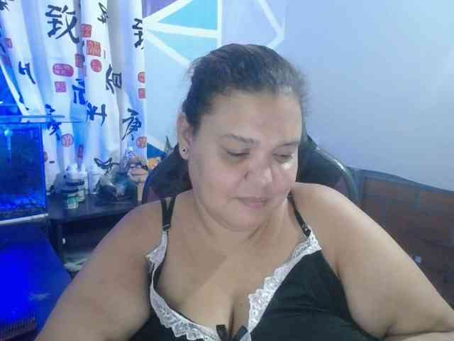 beautifulchubbyqueen webcam