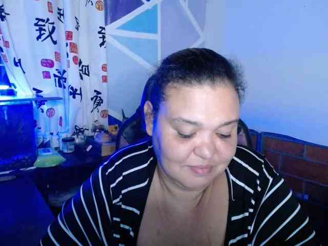 beautifulchubbyqueen webcam