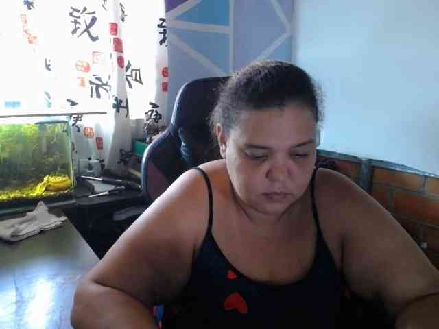 beautifulchubbyqueen webcam
