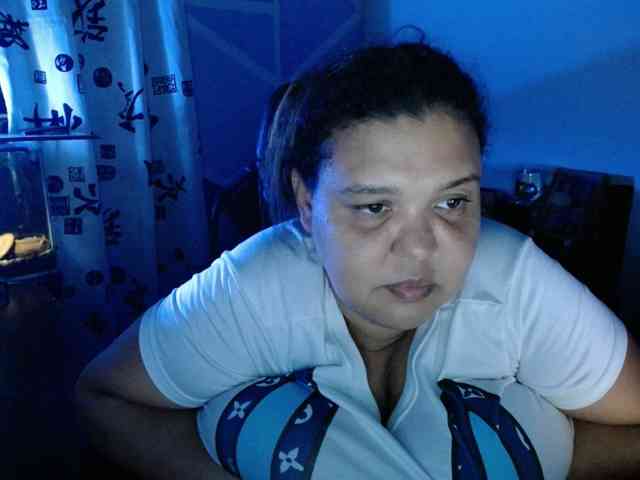 beautifulchubbyqueen webcam