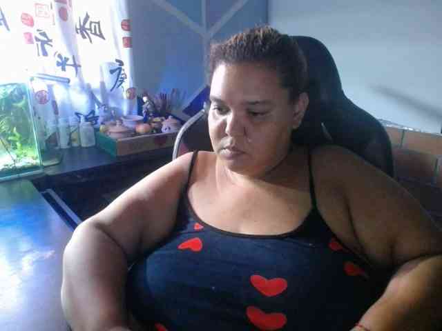 beautifulchubbyqueen webcam