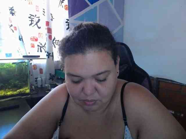 beautifulchubbyqueen webcam