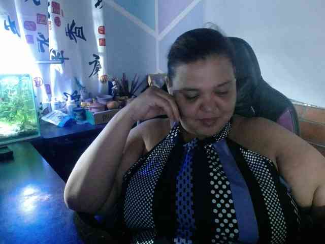 beautifulchubbyqueen webcam
