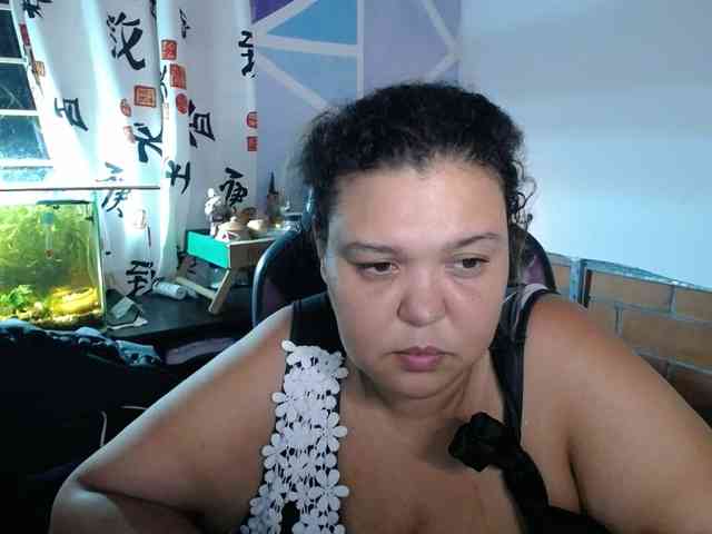 beautifulchubbyqueen webcam