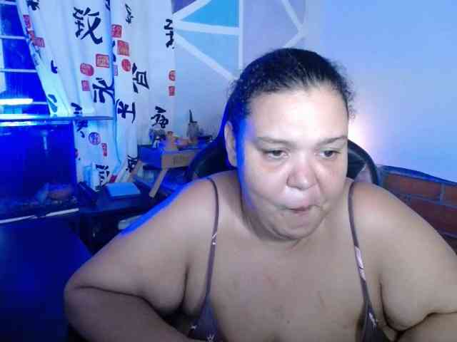 beautifulchubbyqueen webcam