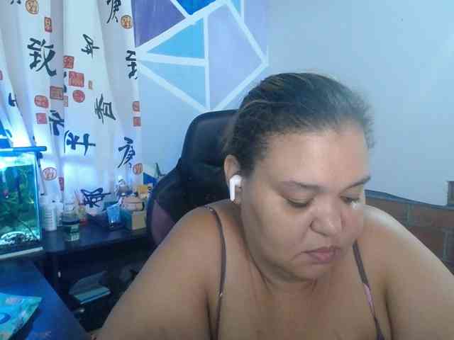 beautifulchubbyqueen webcam