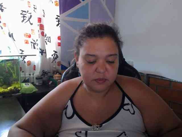 beautifulchubbyqueen webcam