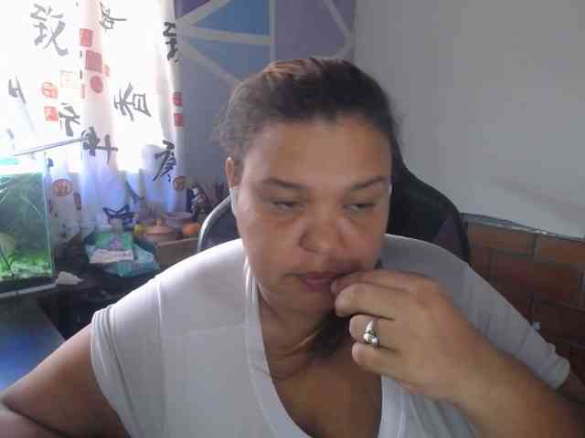 beautifulchubbyqueen webcam