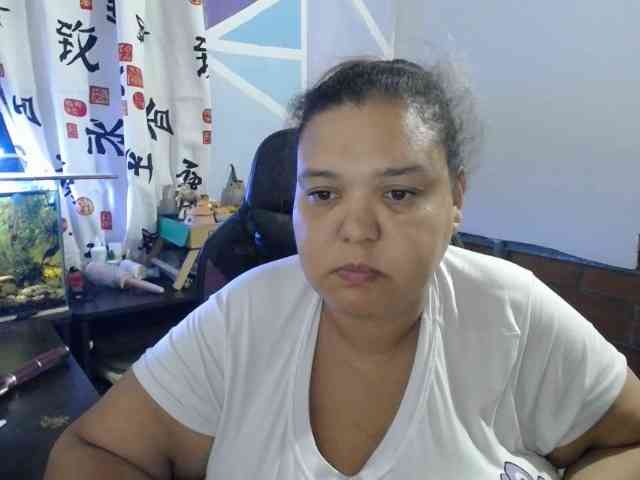 beautifulchubbyqueen webcam