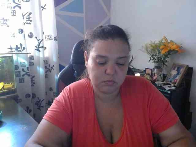 beautifulchubbyqueen webcam