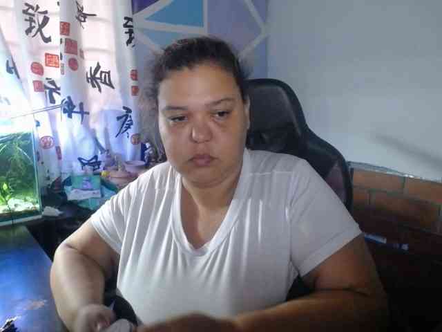 beautifulchubbyqueen webcam