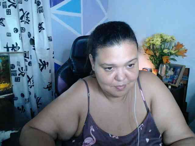 beautifulchubbyqueen webcam