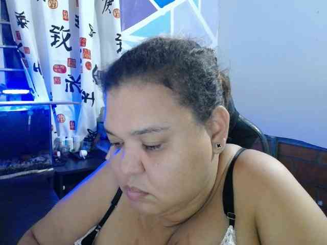 beautifulchubbyqueen webcam