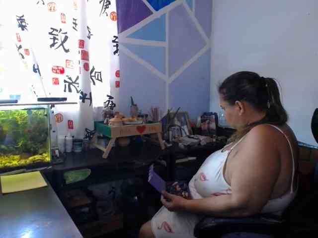 beautifulchubbyqueen webcam