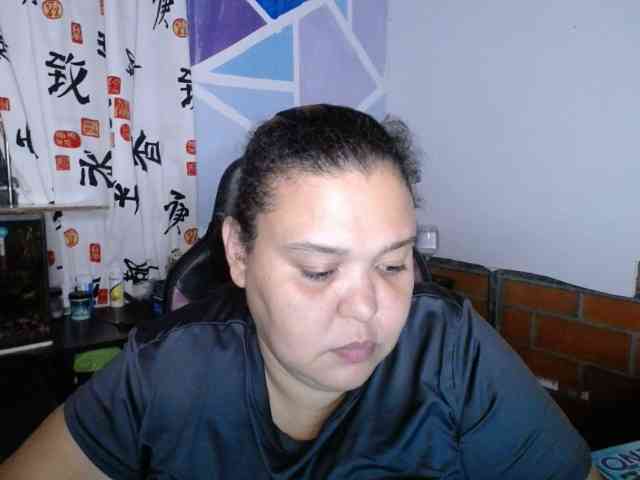 beautifulchubbyqueen webcam
