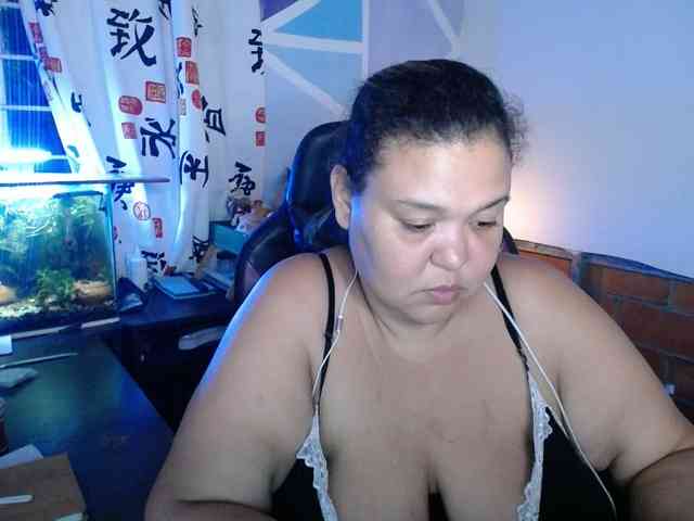 beautifulchubbyqueen webcam