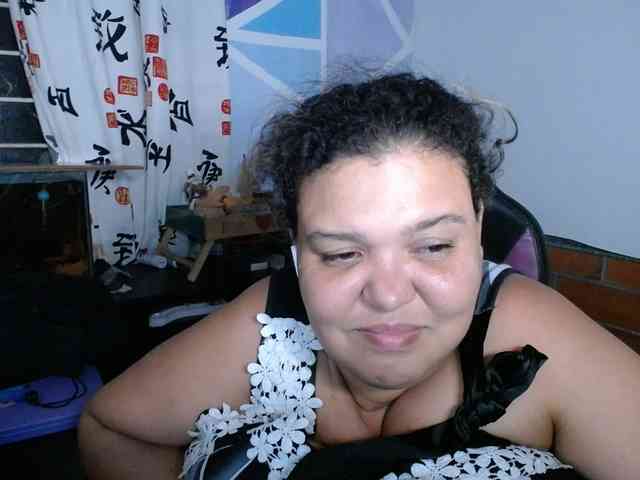 beautifulchubbyqueen webcam
