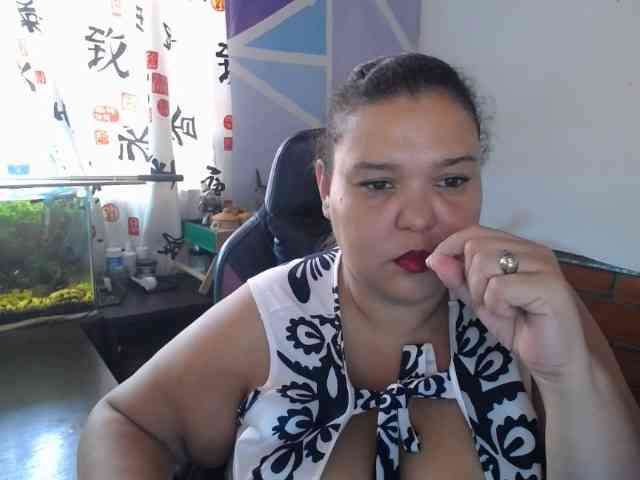 beautifulchubbyqueen webcam