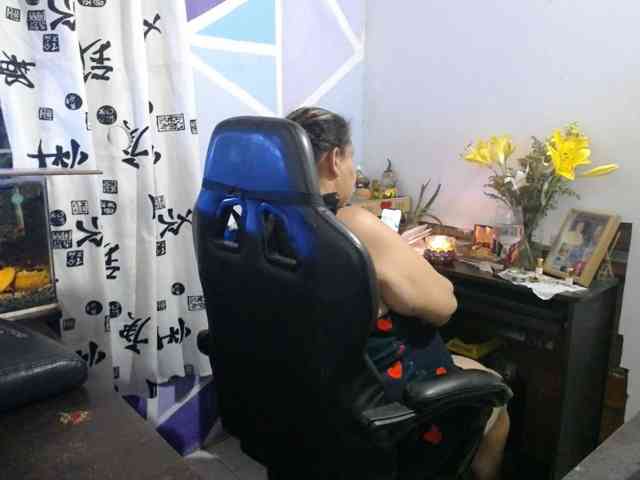 beautifulchubbyqueen webcam
