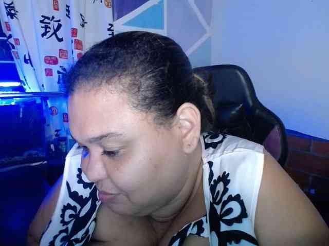 beautifulchubbyqueen webcam
