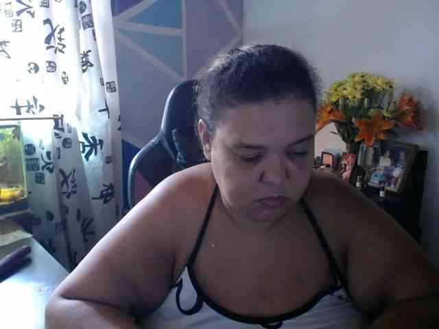 beautifulchubbyqueen webcam