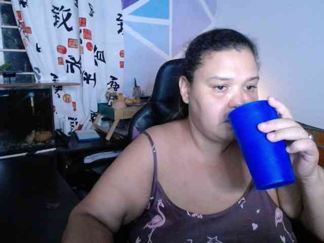 beautifulchubbyqueen webcam