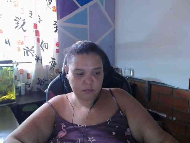 beautifulchubbyqueen webcam