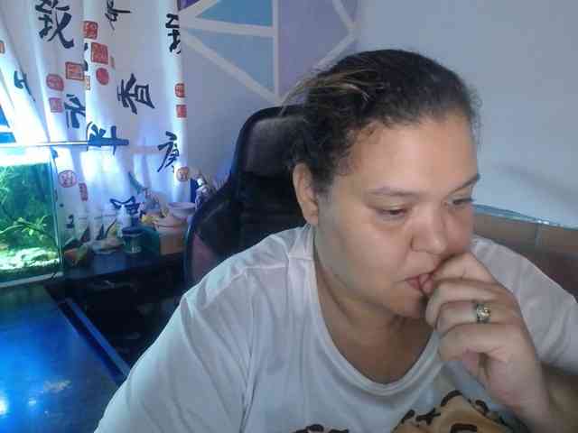 beautifulchubbyqueen webcam