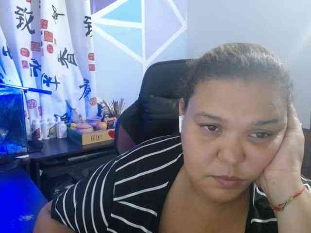 beautifulchubbyqueen webcam