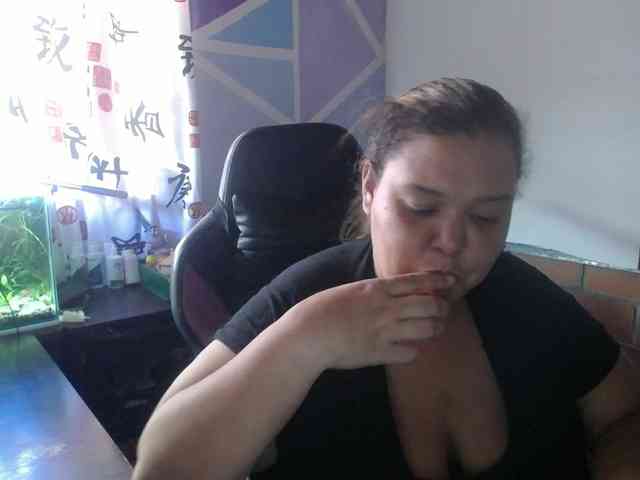 beautifulchubbyqueen webcam