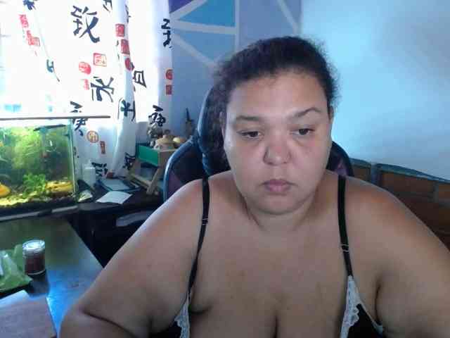 beautifulchubbyqueen webcam