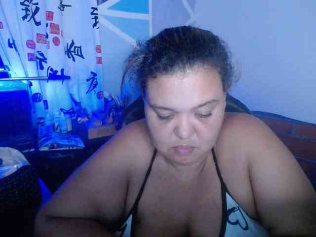 beautifulchubbyqueen webcam