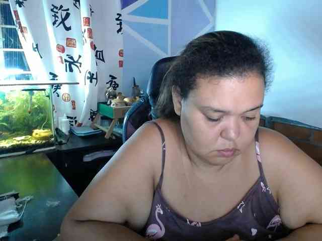 beautifulchubbyqueen webcam