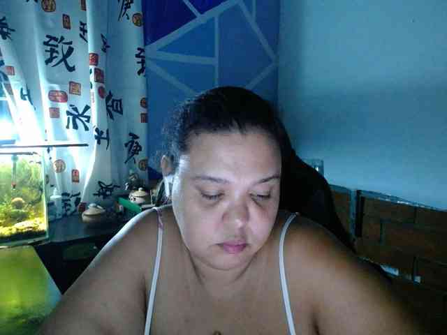 beautifulchubbyqueen webcam