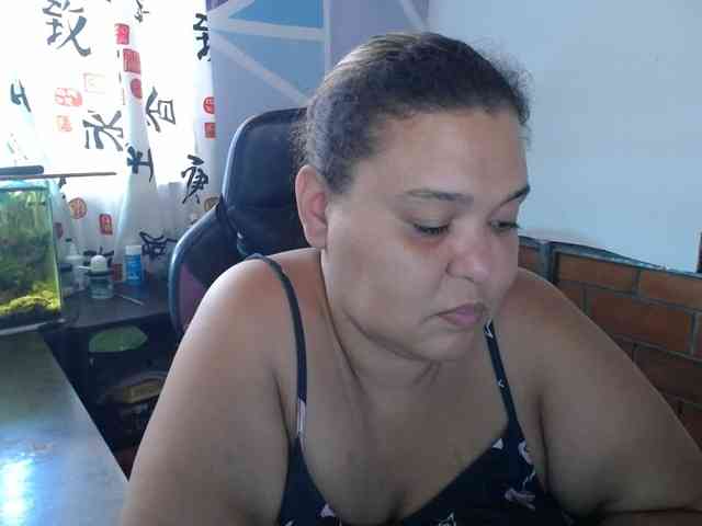 beautifulchubbyqueen webcam