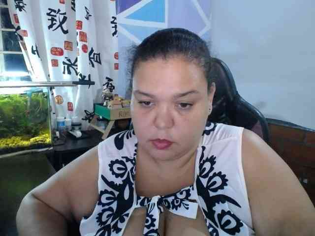 beautifulchubbyqueen webcam